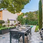 Contemporary House In The Center Of With A Pool And Relaxation Area * Cannes