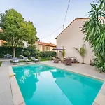 Holiday home Contemporary House In The Center Of With A Pool And Relaxation Area *