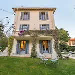 Contemporary House In The Center Of With A Pool And Relaxation Area Holiday home Cannes