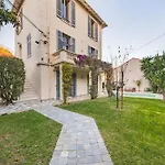 Contemporary House In The Center Of With A Pool And Relaxation Area Cannes